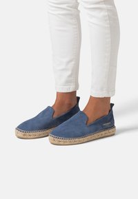 FRED MARTIN COLLECTION - AMALFI - Espadrilles - avio suede Image miniature 1