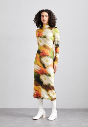 JESSIE - Shift dress - flowers in fast motion