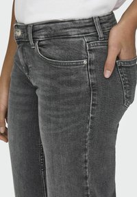 ONLY ONLJUDY WEITEM - Wide leg - grey denim