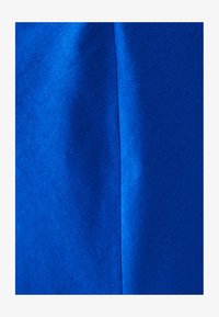 Ausgewählt, blue