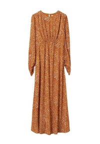 Robe marron à manches longues avec un motif de points blancs irréguliers, taille froncée et encolure ronde, suspendue sur un fond blanc.