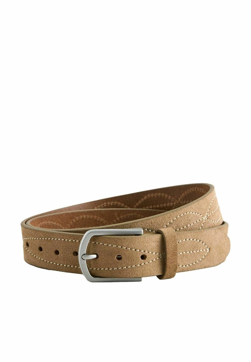 Beige Wildledergürtel mit einer silbernen Metallschnalle, die dezente Nähte und ein gemustertes Design entlang der Länge aufweist. Befestigungslöcher sind sichtbar.