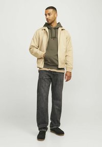 R.D.D. ROYAL DENIM DIVISION GEDRUCKT  - Felpa con cappuccio - dusky green