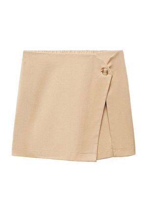 Falda envolvente beige con un cierre de un solo botón en el lateral y un ligero detalle de solapa en la parte delantera.