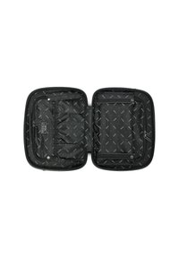 Zachte zwarte hoesorganizer open, met meerdere rits- en drukknoopzakken, elastieken en vakken voor kleine items.