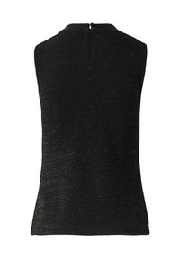 Bez rękawów czarny brokatowy top z wysokim dekoltem i małym otworem z tyłu zapinanym na dwa guziki.