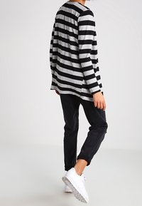 ONLY Vest - mottled light grey
