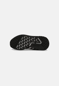 adidas Sportswear MULTIX UNISEX - Sportcipő - core black/white