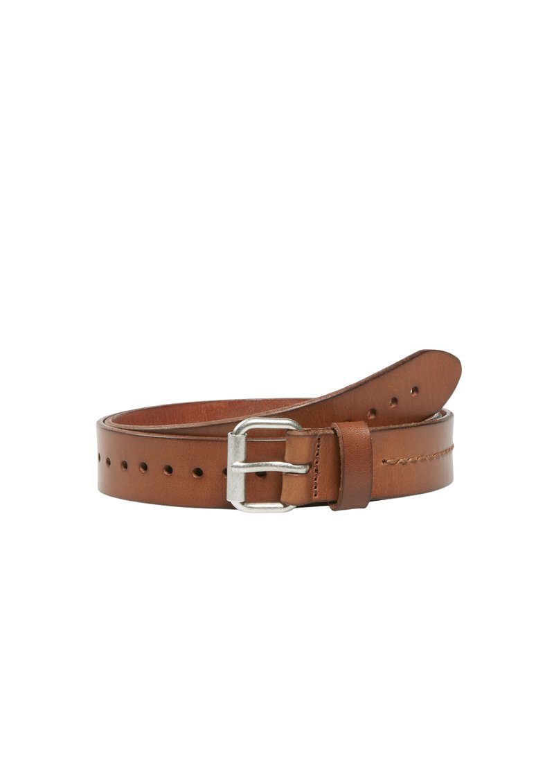 Ceinture en cuir marron avec une boucle en métal argenté, comportant des trous régulièrement espacés et une texture lisse, se rétrécissant vers l'extrémité.