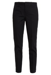 Czarne, dopasowane spodnie garniturowe o wąskim kroju, z gładką fakturą, płaskim przodem oraz szlufkami na pasek. Bez widocznych kieszeni i szwów.