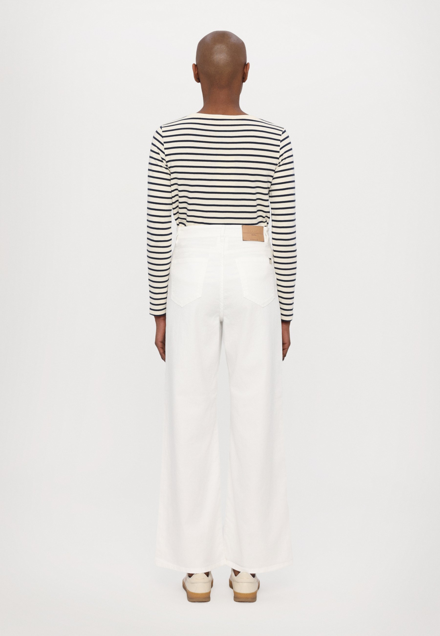 WEEKEND MaxMara MEDINA - Relaxed fit jeans - white - Zalando