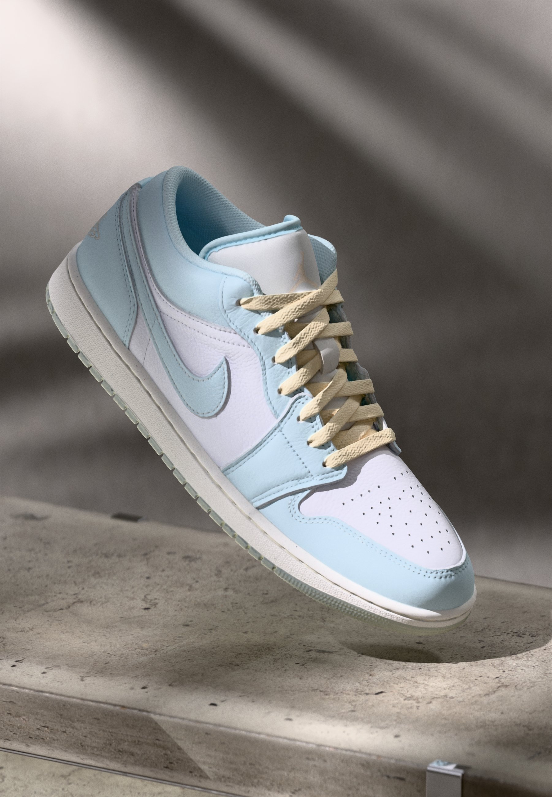 Jordan AIR JORDAN LOW SE Trainers glacier blue/sea glass