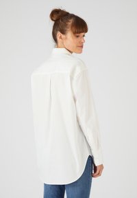 Damart UNIE
 - Blusa - white