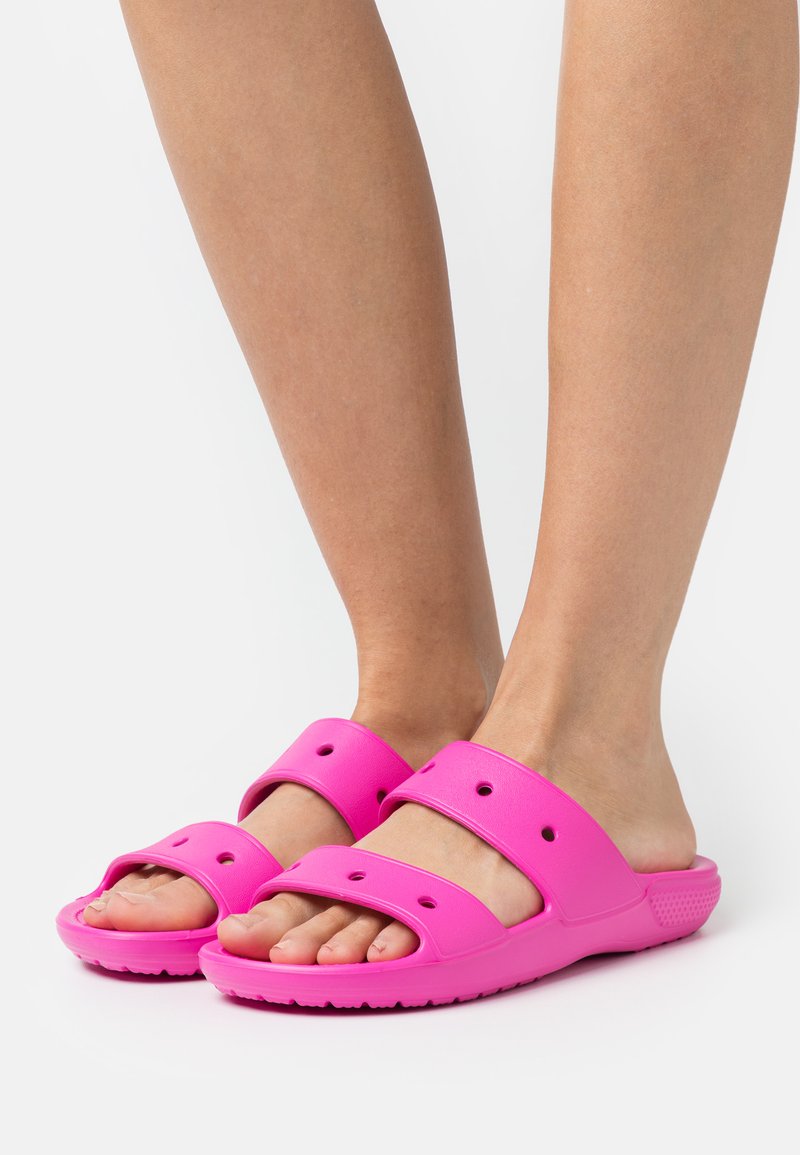 Crocs CLASSIC  - Chanclas de baño - juice