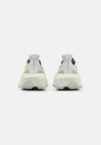 adidas Performance ULTRABOOST LIGHT - Hardloopschoenen voor op de weg - crystal jade/zero metallic/green spark