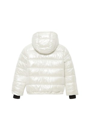 Witte pufferjack met een glanzende afwerking, capuchon en zwarte manchetten. Beschikt over horizontaal gestikte secties voor isolatie.
