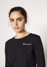 Champion CREWNECK - Camiseta de manga larga - black