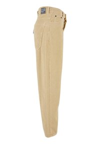Pantaloni in velluto a coste beige con righe verticali, vestibilità rilassata, cinque tasche e vita con marchio. Presenta una chiusura con bottone e cerniera standard.