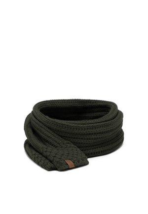 Căciulă tricotată de culoare verde închis, cu un model texturat, având un design împletit cu grijă și o mică etichetă din piele a brandului.