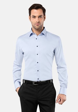 TAILLIERT BÜGELFREI - Formal shirt - eisblau