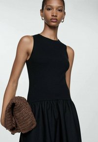 Mango Abito in maglia - black