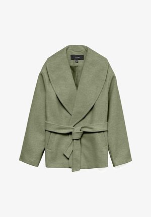 Olivo zelena ovita jakna s pasom, širokimi reverji, dolgimi rokavi in stranskimi žepi, iz mehke tkanine.
