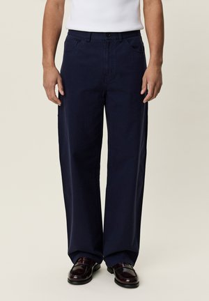 Les Deux, ROI CARPENTER HERRINGBONE PANTS - Панталони - dark navy
