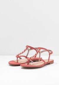 Tamaris T-bar sandals - pale ruby