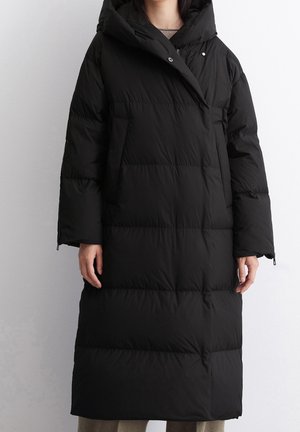 Abrigo de plumas - black