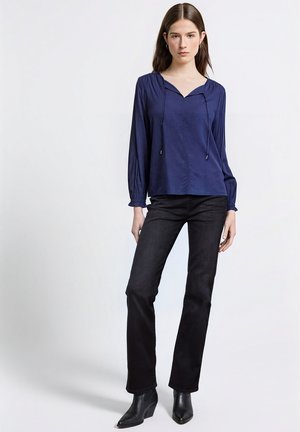 MIT BÄNDERN - Blusa - blau