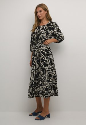 CARMEN 1/2 SLEEVE - Jurk - black white graphic paint