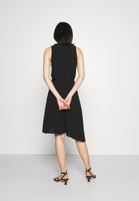 Patrizia Pepe Sukienka koktajlowa
