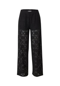 Zwarte wijde broek gemaakt van lichtgewicht, geperforeerde kantstof, met een gathered elastische tailleband en complexe geometrische ontwerpen langs de broekspijpen.
