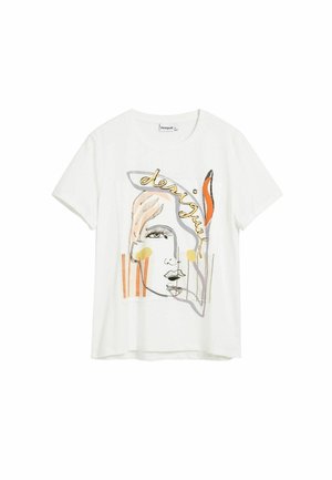 T-shirt blanc à manches courtes avec illustration de visage abstrait en lignes orange, jaune, grises et noires, avec le texte "Desigual" sur le devant.