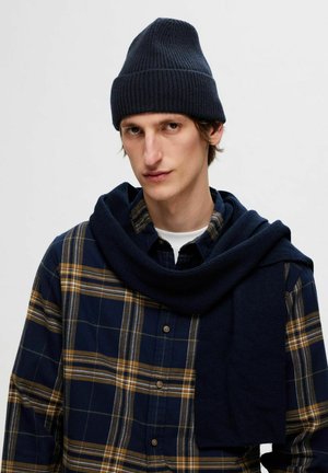 Huer - sky captain