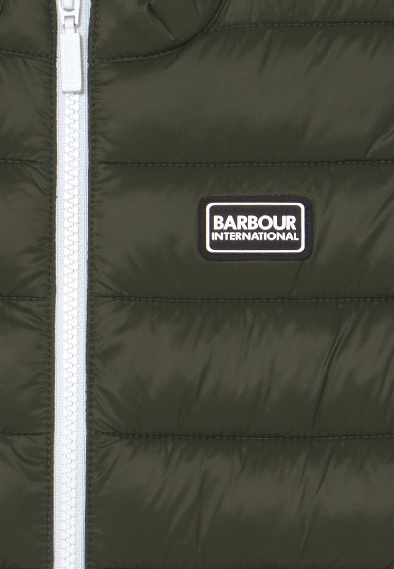 Kinder Shirts & Tops | Barbour BOYS REED GILET Weste olive/grün - IS57691 Kinder Shirts & Tops | Barbour BOYS REED GILET Weste olive/grün - IS57691
