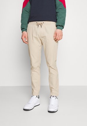 SCANTON DOBBY TRACK PANT - Broek - soft beige