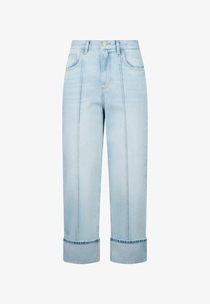 Jeans in denim azzurro chiaro con taglio ampio, caratterizzati da cuciture in vista, due tasche frontali e orli arrotolati.