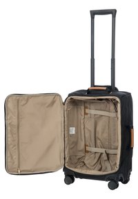 Maleta negra con ruedas y mango retráctil, forro interior beige, compartimento con cremallera y correas elásticas. Material liso y duradero.