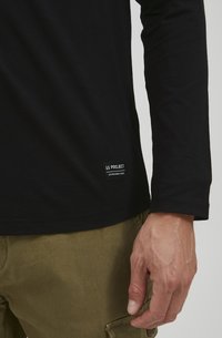 11 Project PRANAKLET - Top dugih rukava - black