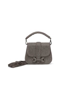 Borsa a tracolla grigia con spallaccio intrecciato, caratterizzata da dettagli perforati, una fibbia a forma di fiocco e un accent di frange.