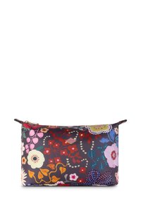 Bloemige cosmetica tas met een donkere achtergrond. Bevat levendige roze, rode en groene bloemen, een ritssluiting en een logo label. Glad oppervlak.