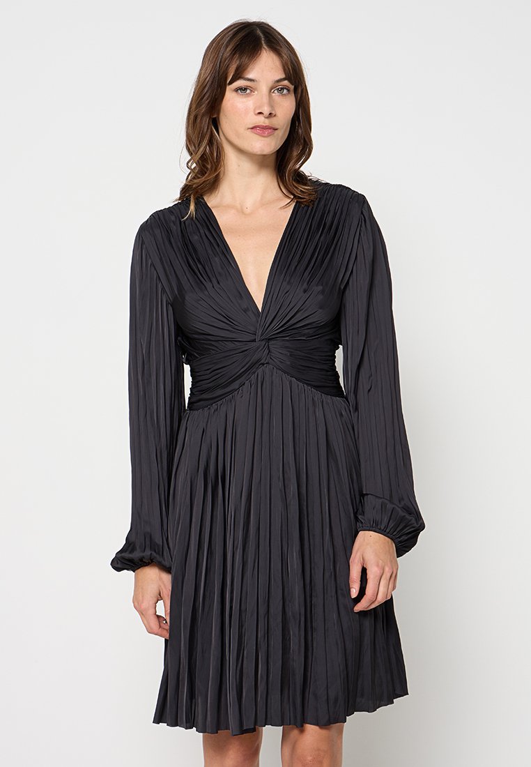 RIANI Cocktailjurk zwart RIANI Cocktailjurk zwart