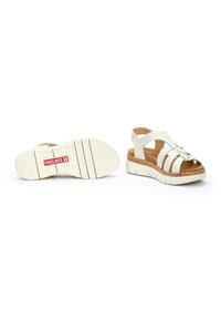 Pikolinos PALMA - Sandalias de cuña - white