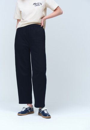 REGULAR FIT - HEAVYWEIGHT  - Pantaloni de trening - black