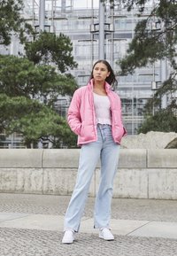 adidas Originals SHORT PUFFER MIDWEIGHT JACKET - Kerge jope - rose tone