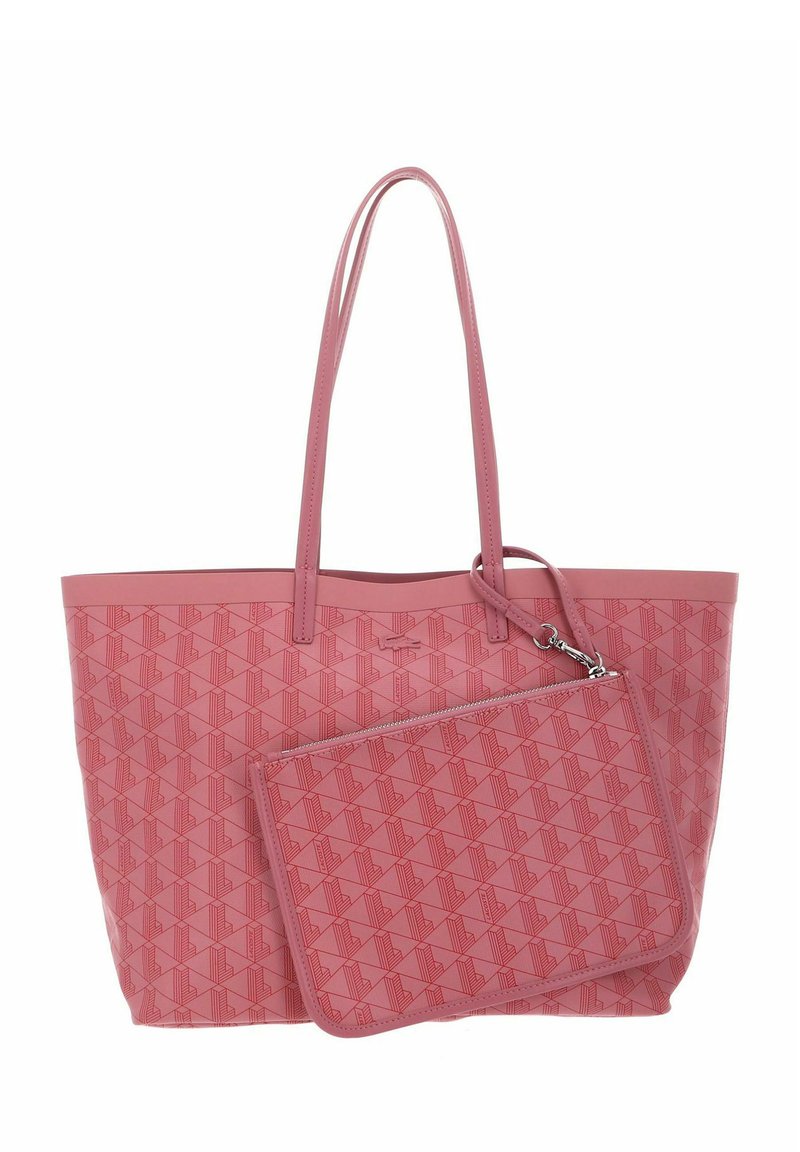 Sac en toile rose avec un motif géométrique gaufré, longues poignées et pochette zippée assortie amovible. Texture lisse, design spacieux.