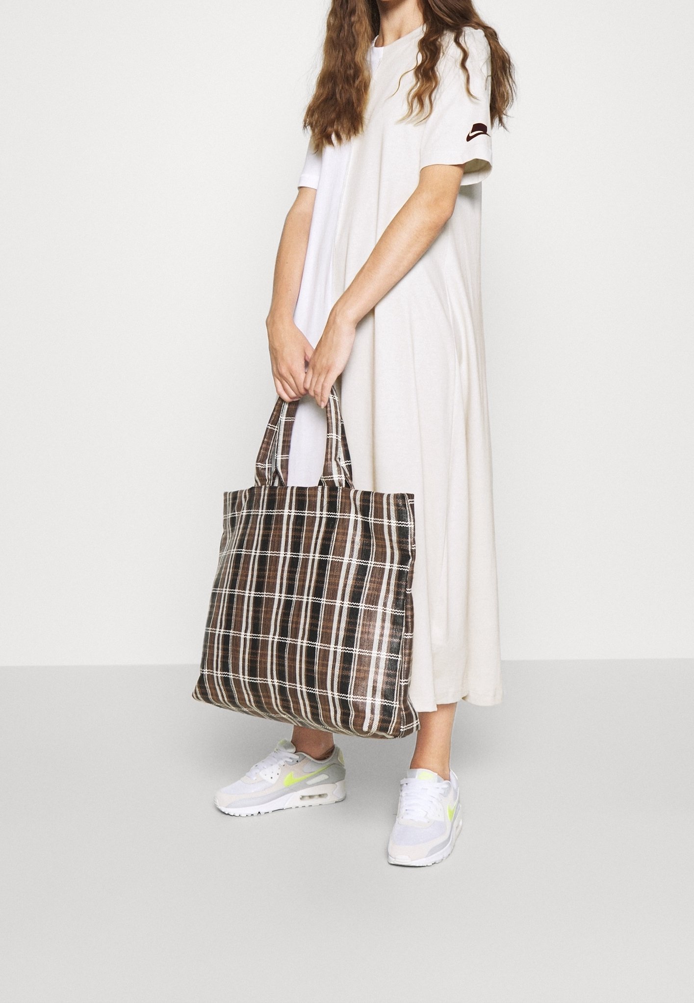 white nike jordan jersey