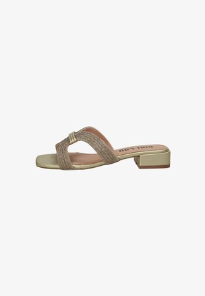 Sandalo dorato con punta aperta, tacco basso a blocco, cinturini glitter incrociati e soletta imbottita con marchio "Bibi Lou."
