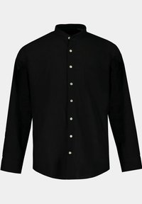 Camicia nera a manica lunga con colletto alla cinese, chiusura frontale con bottoni, taschino sul lato sinistro del petto e una texture liscia e uniforme.